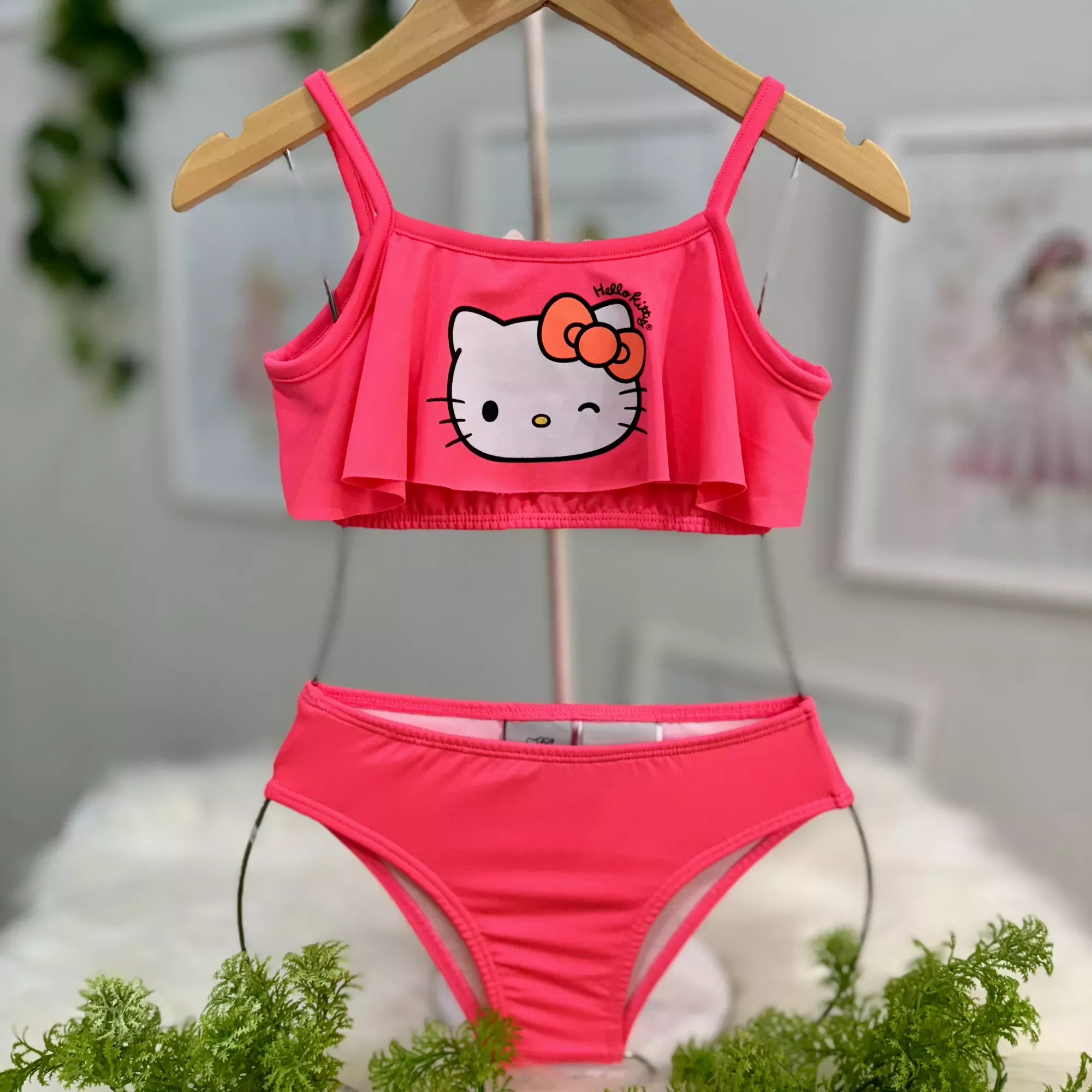 Biquini Infantil Momi Pink Neon Hello Kitty Babados