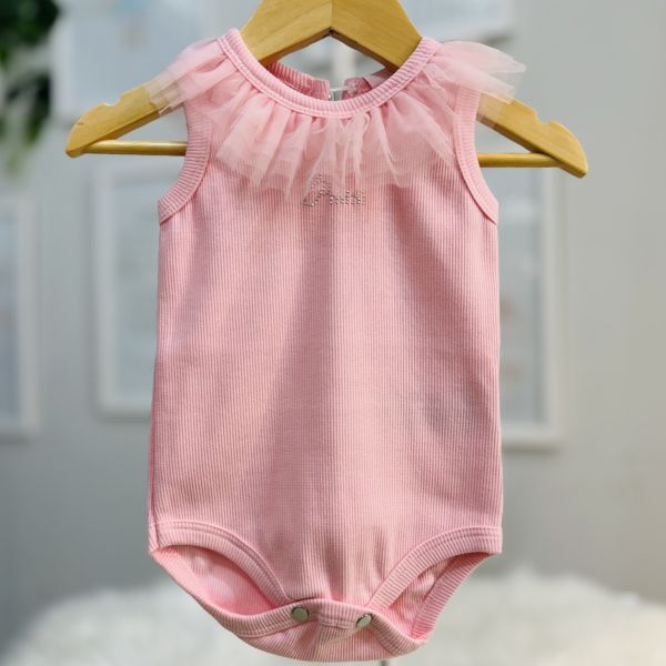 Body Infantil Pituchinhus Rosa Canelado Gola Tule Aplicação Logo Strass