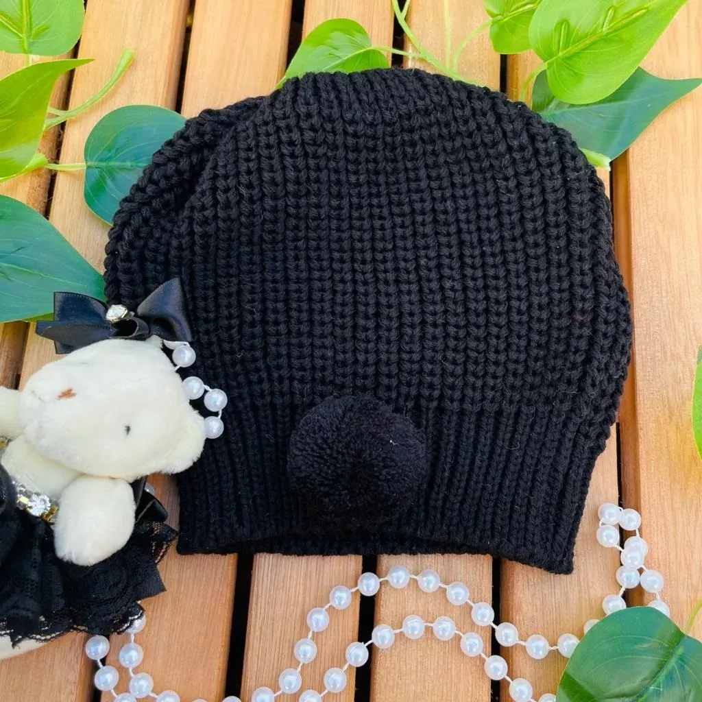 Boina Infantil de Tricot Preta Com Pompom Yoyo