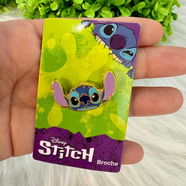 Broche Botton Infantil Disney Stitch Rosto em Metal 2,5 x 3,5cm