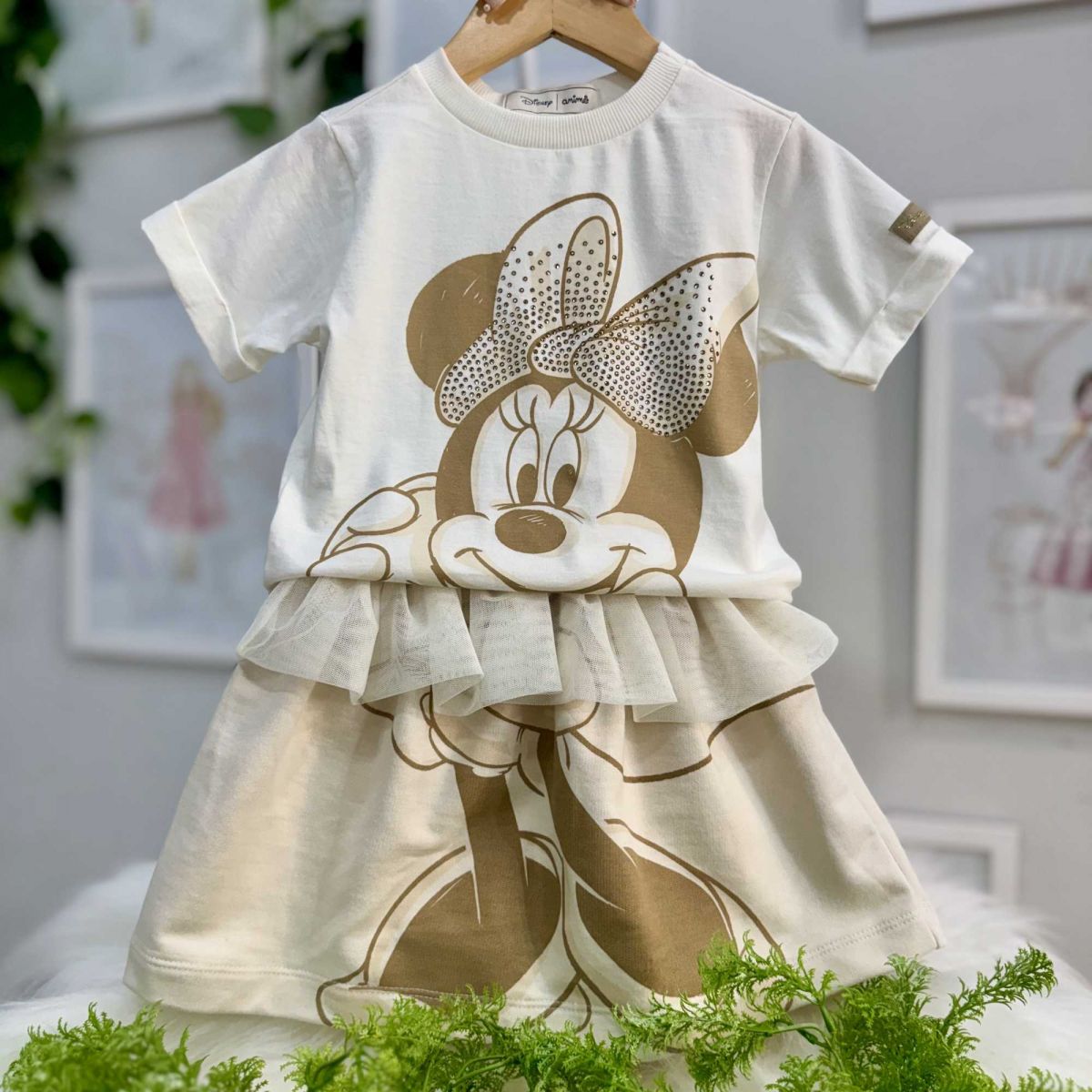 Conjunto Infantil Animê Blusa Off White Minnie Dourada Strass Saia Moletom Tule Estampada