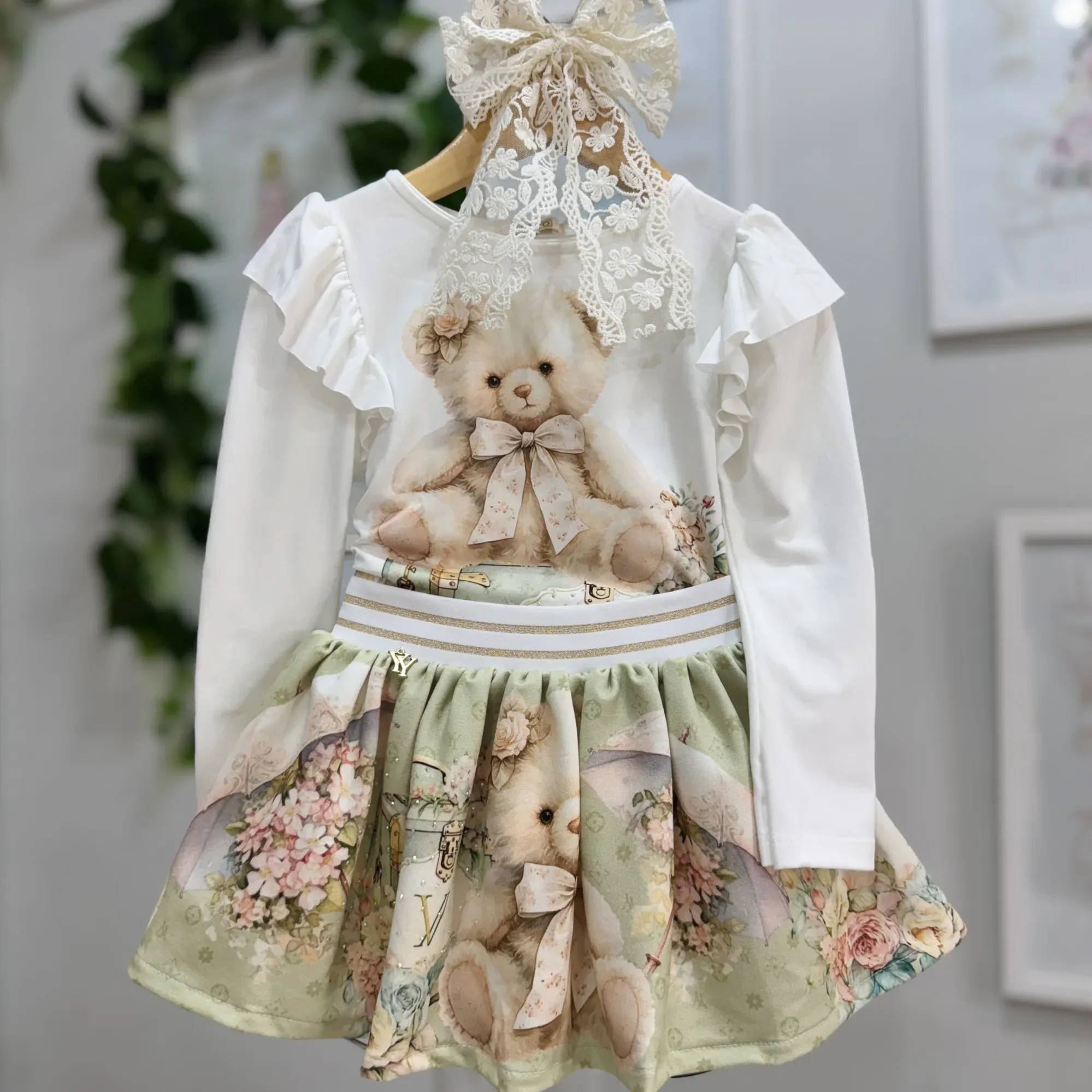 Conjunto Infantil Blusa Manga Longa Ursinho com Saia Verde Yoyo