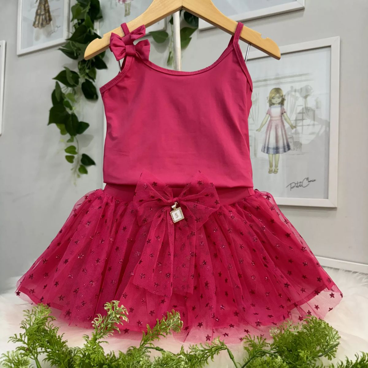 Conjunto Infantil Yoyo Regata Pink Lisa Laço Saia Tutu Pink Brilho Estrela Laço Strass