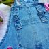 Jardineira Infantil Momi Jeans Morangos Bordados