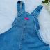 Jardineira Infantil Momi Jeans Morangos Bordados