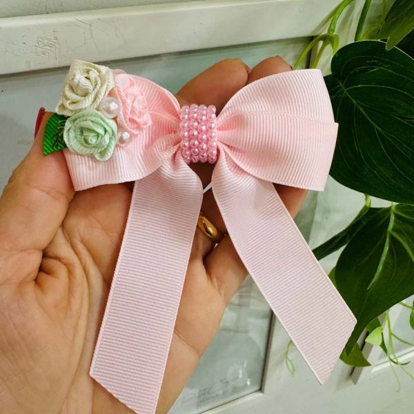 Laço Infantil Euro Baby Kids Rosa Claro Gorgurão Bordado Mini Pérolas Rosas