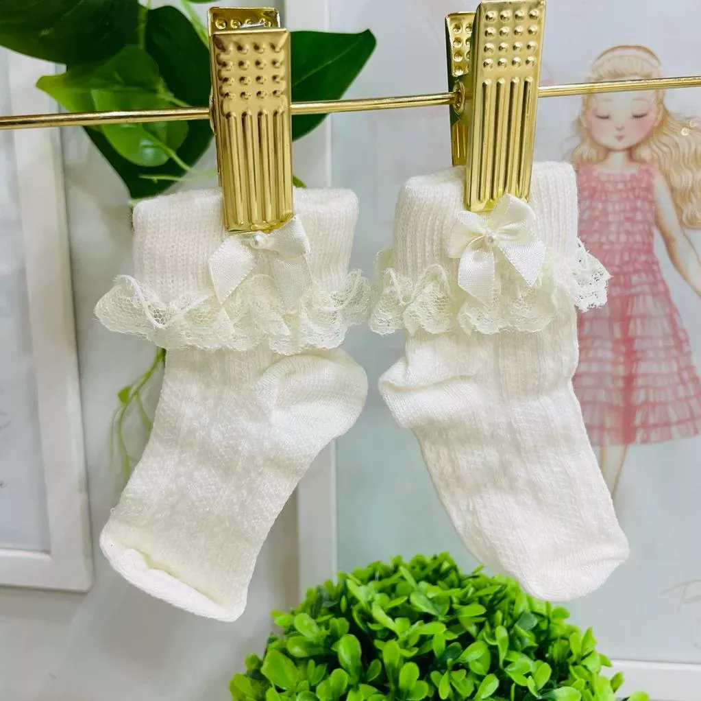 Meia Infantil Feminina Euro Baby Kids Off-White com Renda Pérola e Laço