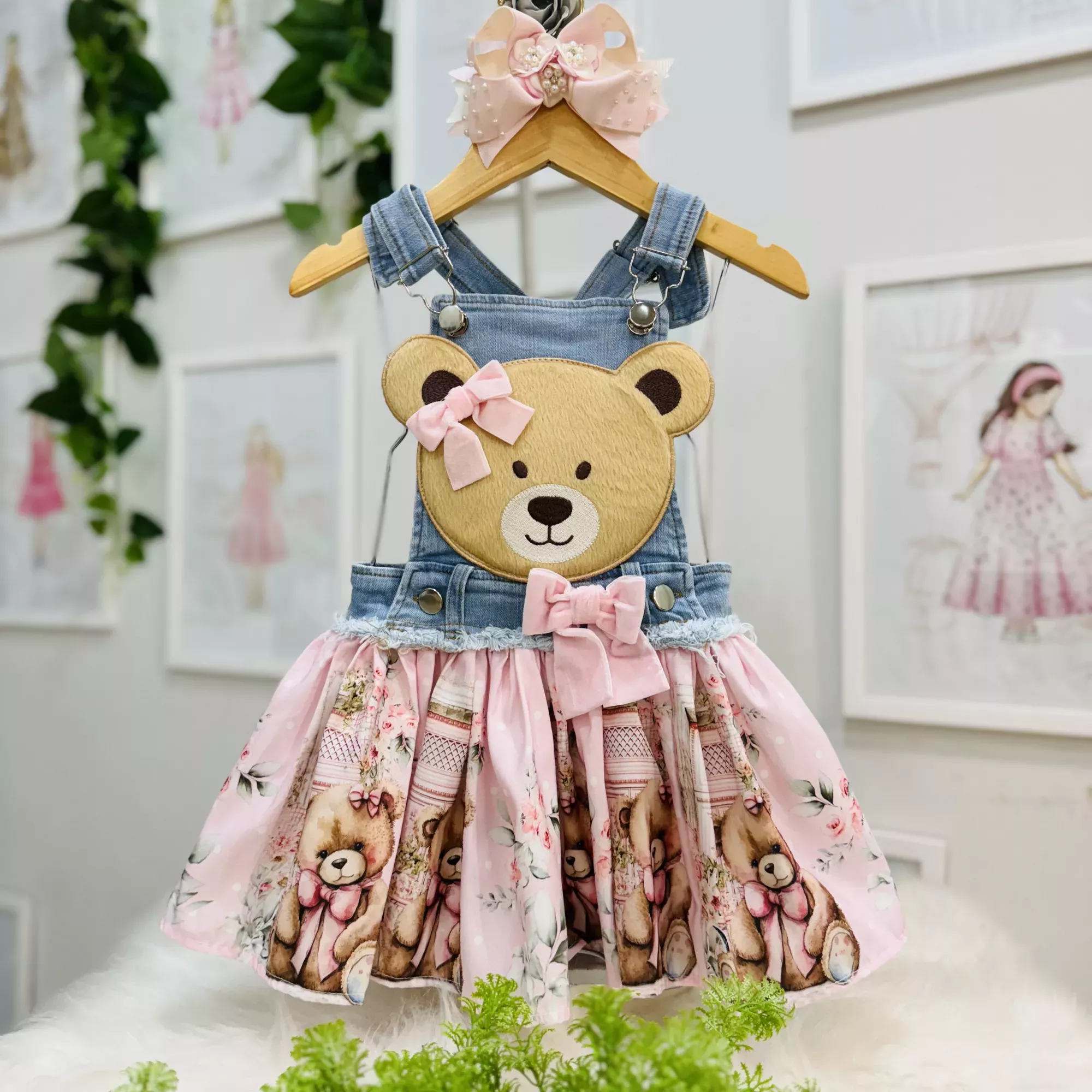 Salopete Infantil Yoyo Rosa Jeans Ursa Laço