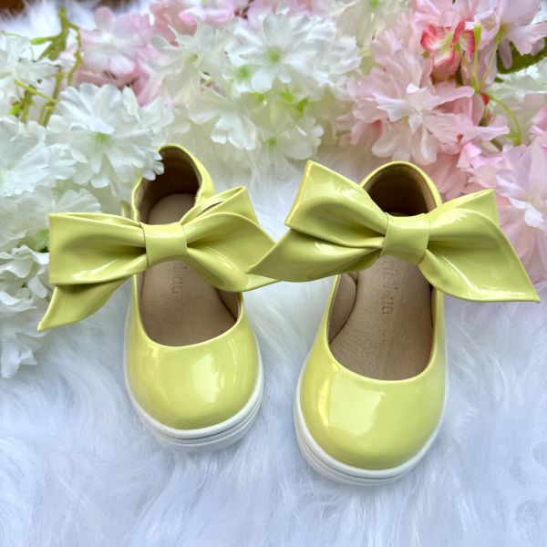 Tênis Infantil Feminino Maria Lua Slip On Amarelo com Laço Boneca Removível e Velcro