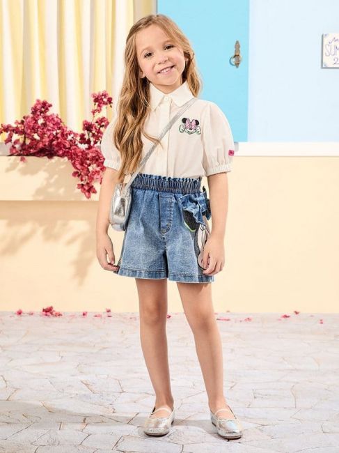 Camisa Infantil Animê Off White Patch Minnie Botões Escondidos Estampa Colorida Frente e Verso