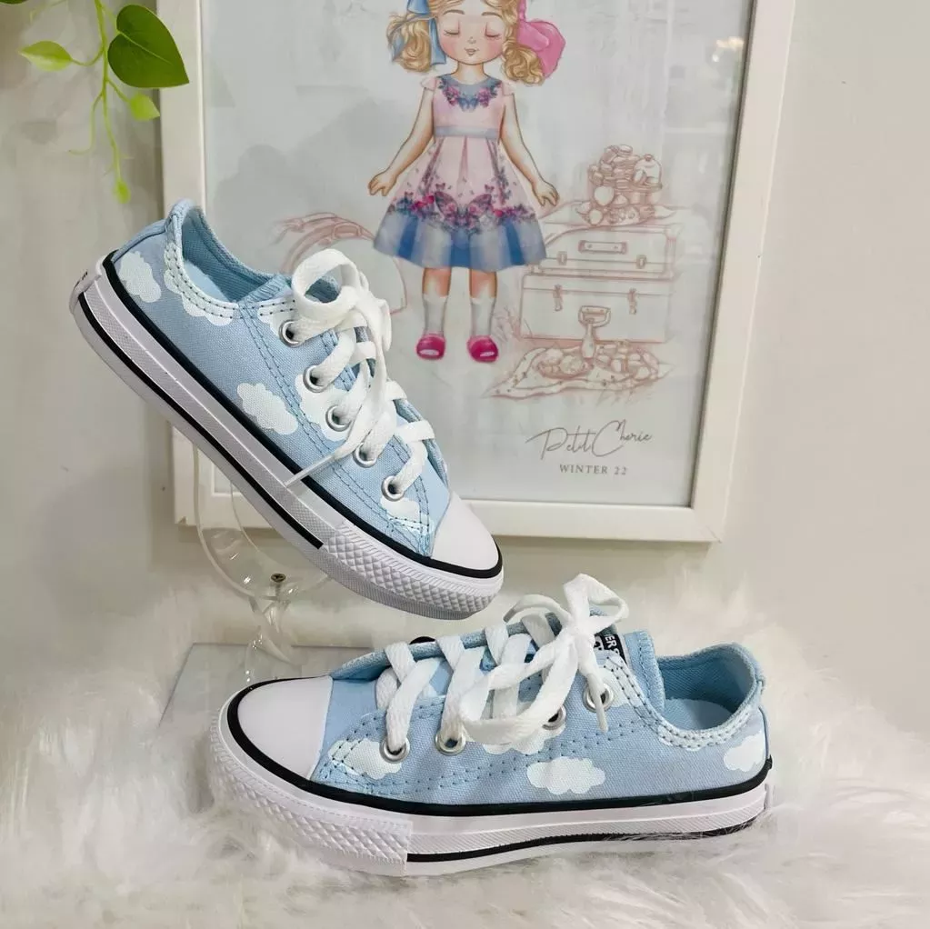 Tênis Infantil Converse All Star Azul Claro Ilustração de Nuvens 