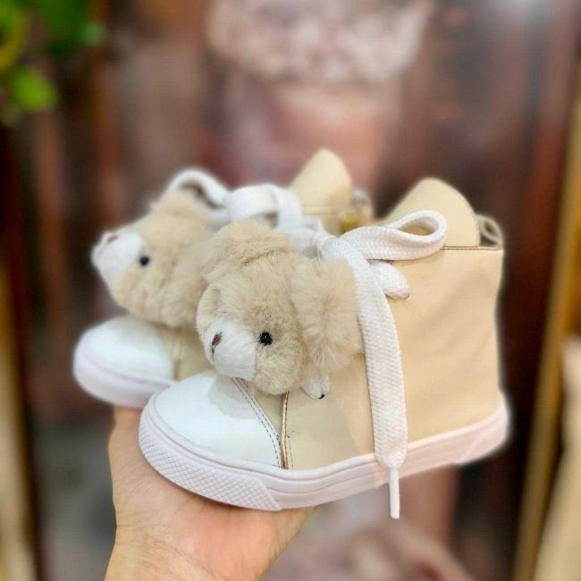 Tênis Infantil Amoreco Off-White em Couro e Ursa 