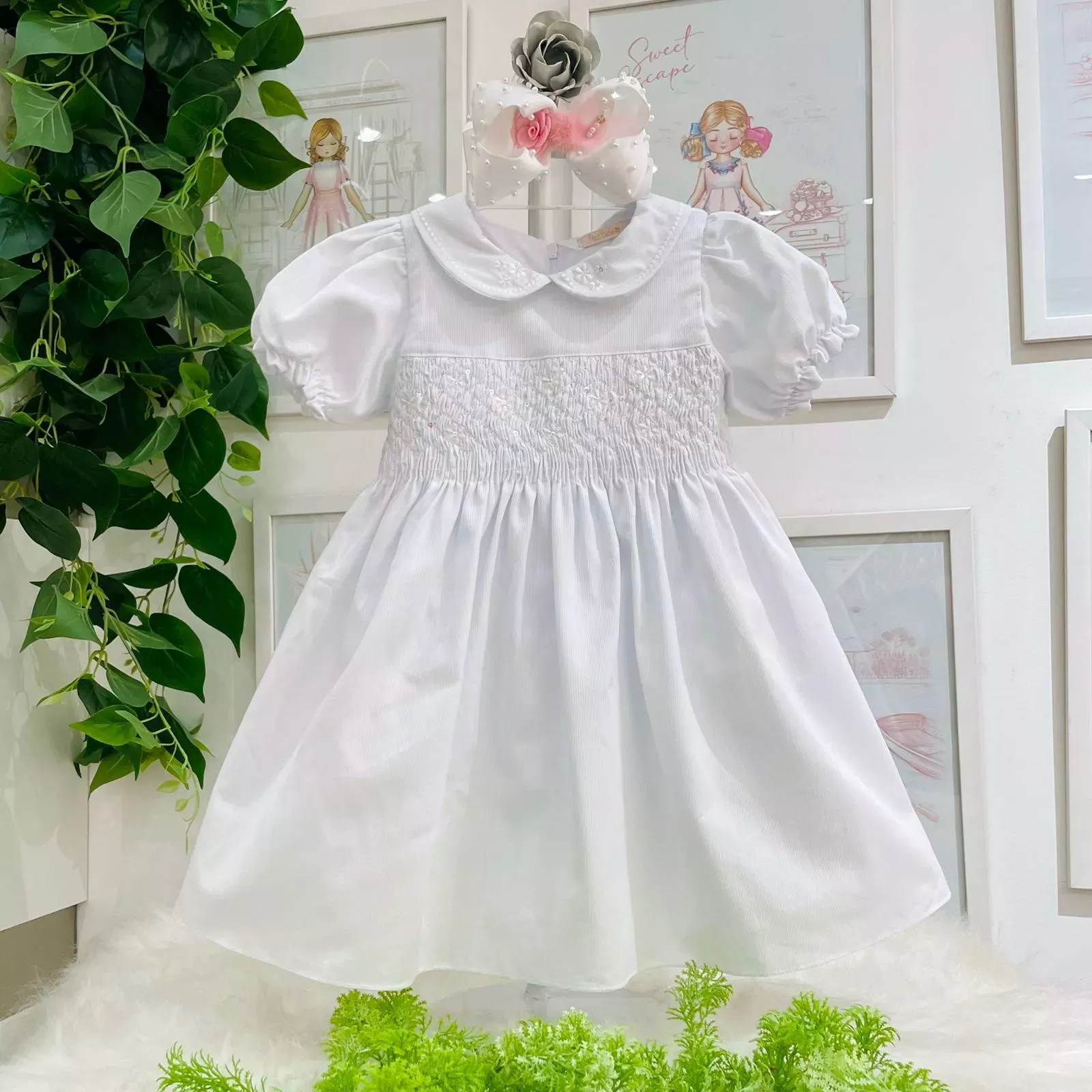 Vestido Feminino Infantil Petit Cherie com Lastex Branco Bordado Mini-Flores 