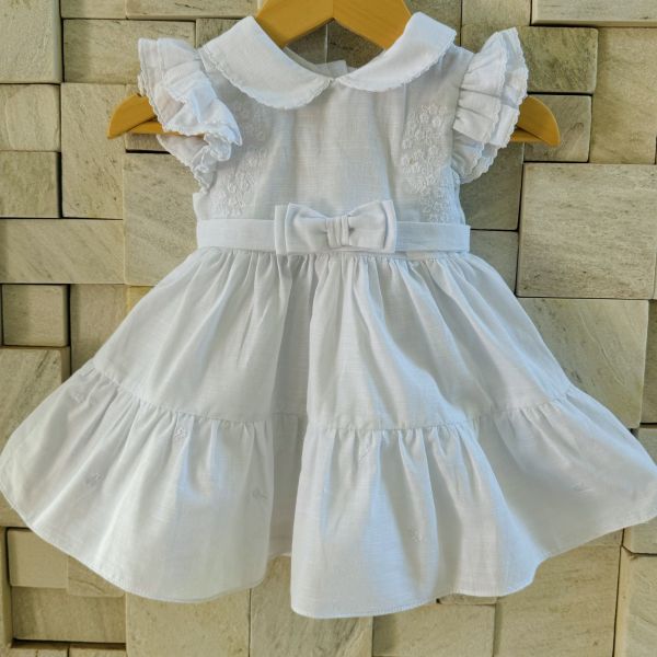 Vestido Infantil de Festa Petit Cherie Branco Flores Bordadas Laço Gola Boneca e Manga Babado