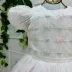 Vestido Infantil de Festa Petit Cherie Branco Três Marias Sobrep. Tule Brilho Bordados Laços Paetês