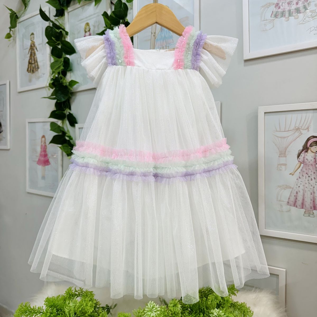 Vestido Infantil de Festa Petit Cherie Off-White Sobrep. Tule Brilho Rosa Verde e Lilás