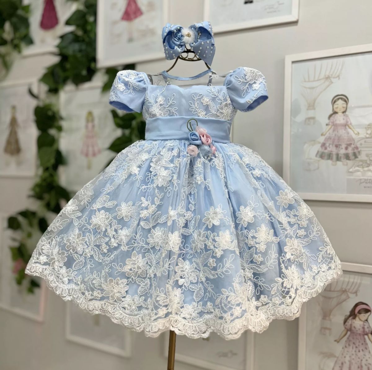 Vestido Infantil De Luxo Kopela Azul   Sobrep.Tule Renda Floral Broche Ramalhete Laço