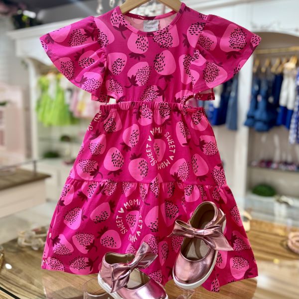 Vestido Infantil Momi Pink Neon Morangos com Recortes e Manga Flutuante