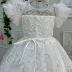 Vestido Infantil Petit Cherrie Off White Tule Corações Paetê Prata Babados nos Ombros 