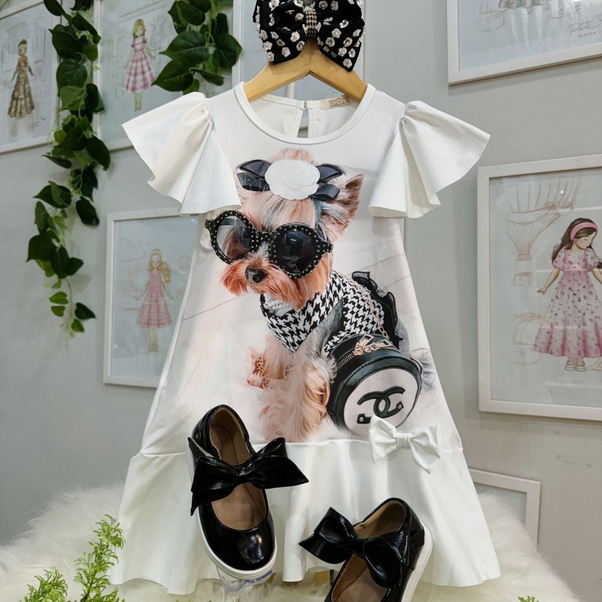 Vestido Infantil Yoyo Off White Cachorrinha Xadrez Preto Óculos Strass Laço